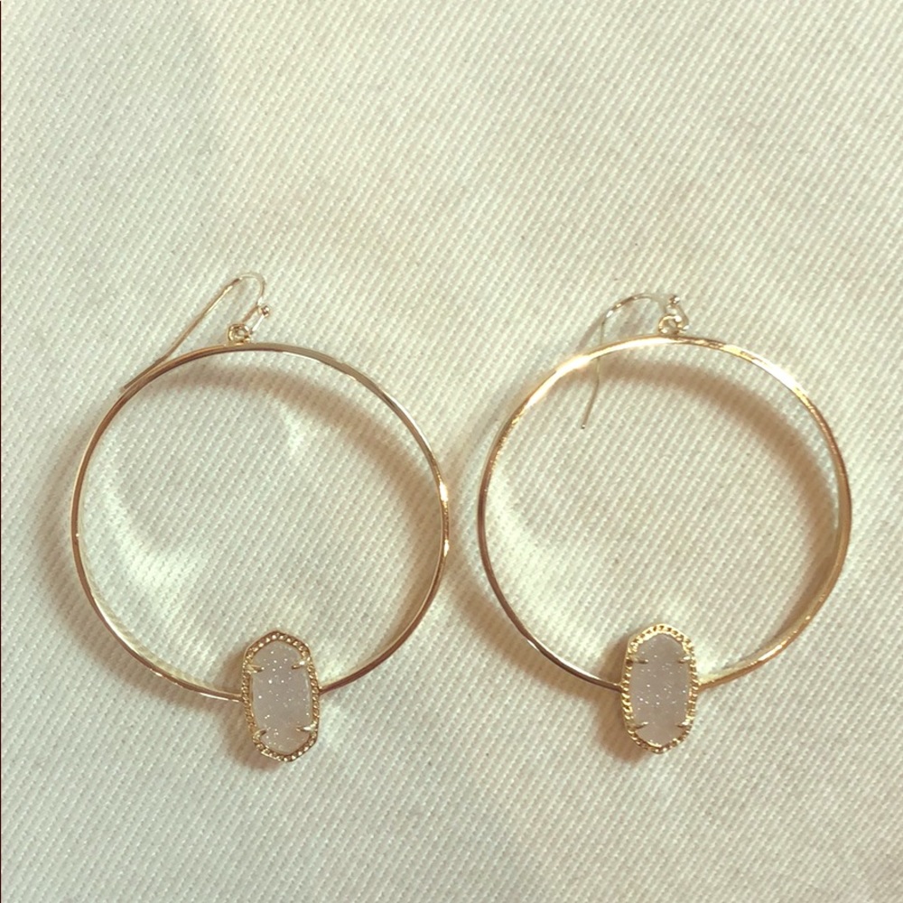 Kendra Scott Earrings - never been worn